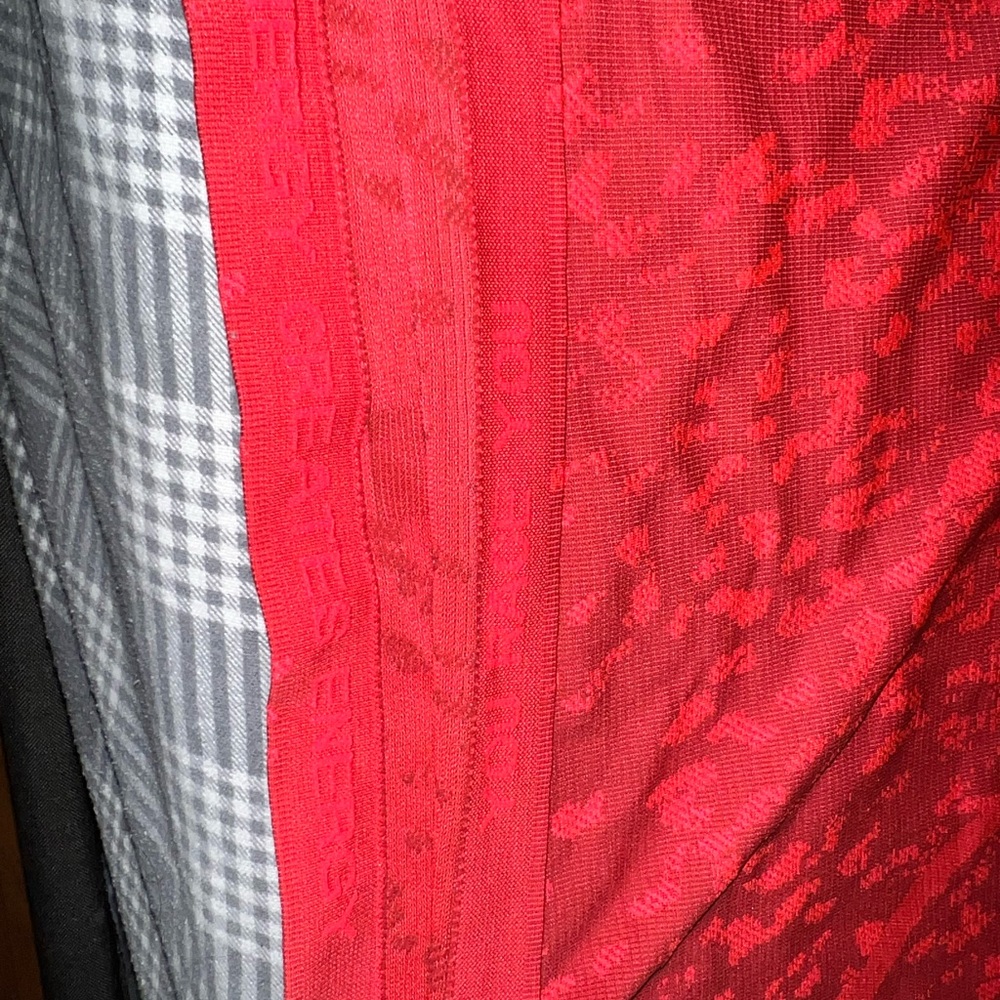 Lululemon swiftly tech shirt. Never worn.
